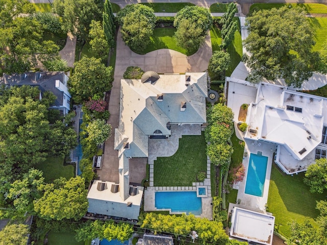 1039 Kirby Dr, Houston, TX 77019 - aerial view of a pool