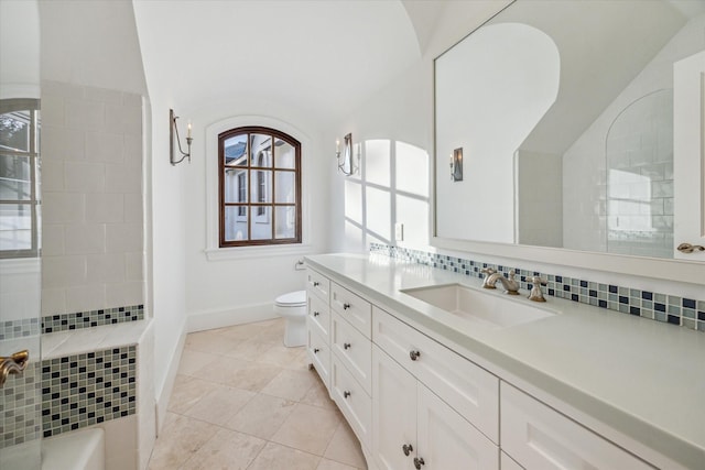 1039 Kirby Dr, Houston, TX 77019 - full bath featuring double vanity and tile patterned flooring
