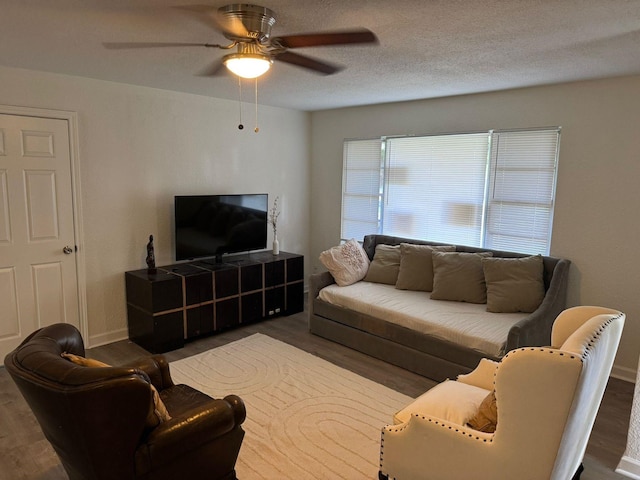 1604 Oaks Dr, Pasadena, TX 77502 - photo 4