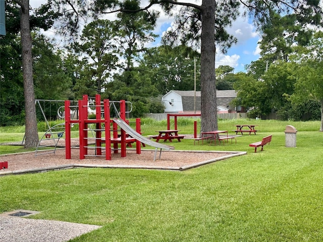 8218 Waynemer Way, Houston, TX 77040 - community play area with a yard and view of scattered trees