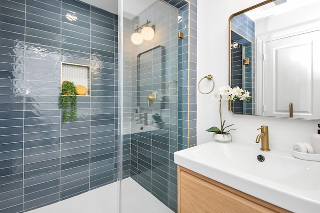 300 Narcissus Rd, Clear Lake Shores, TX 77565 - full bathroom featuring vanity and tiled shower
