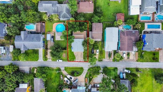 300 Narcissus Rd, Clear Lake Shores, TX 77565 - aerial view of property and surrounding area with property boundaries highlighted