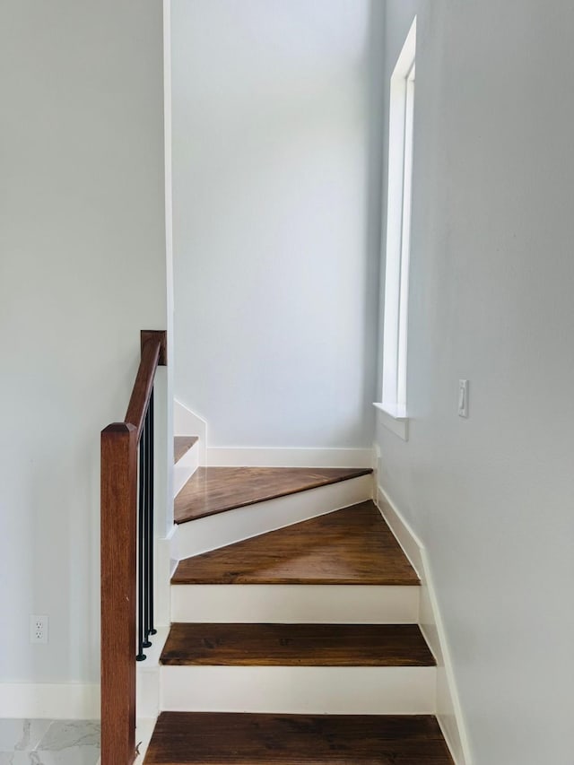 8128 Penrod St, Houston, TX 77028 - stairs featuring baseboards