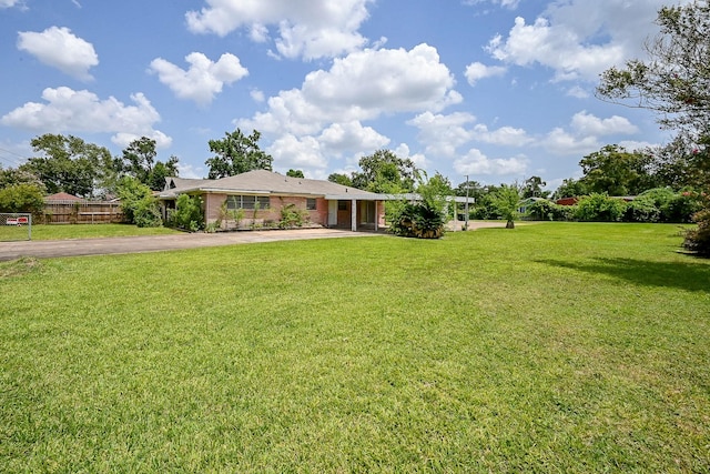 702 Mcdaniel St, Houston, TX 77022 - view of front of house with driveway