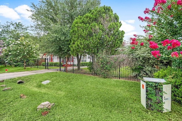 2609 Bevis St, Houston, TX 77008