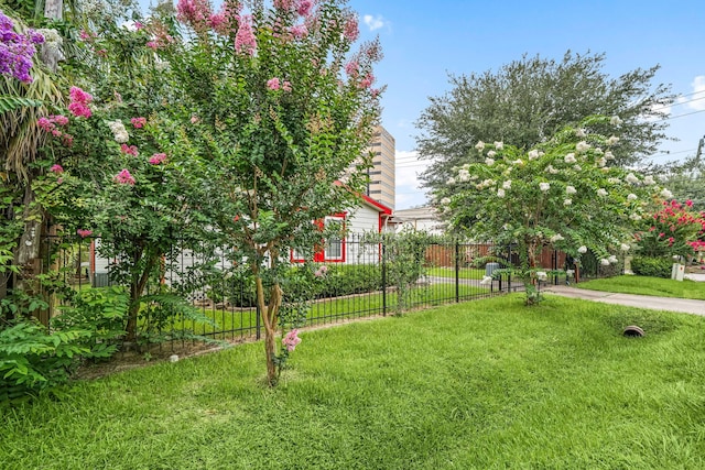 2609 Bevis St, Houston, TX 77008