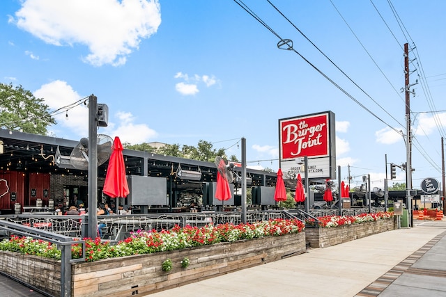 2609 Bevis St, Houston, TX 77008