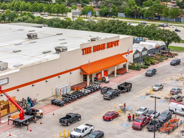 2609 Bevis St, Houston, TX 77008