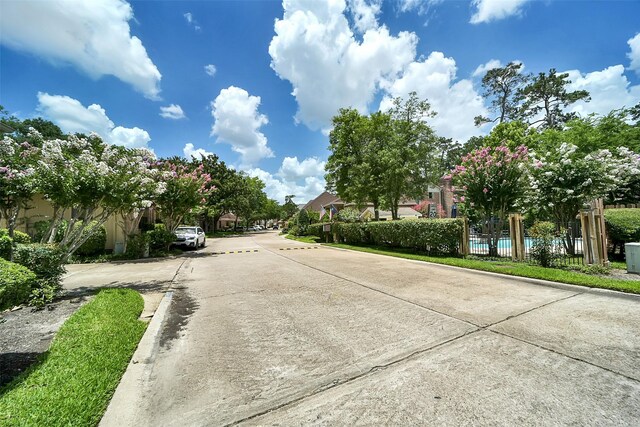 9378 Briar Forest Dr, Houston, TX 77063 - photo 9