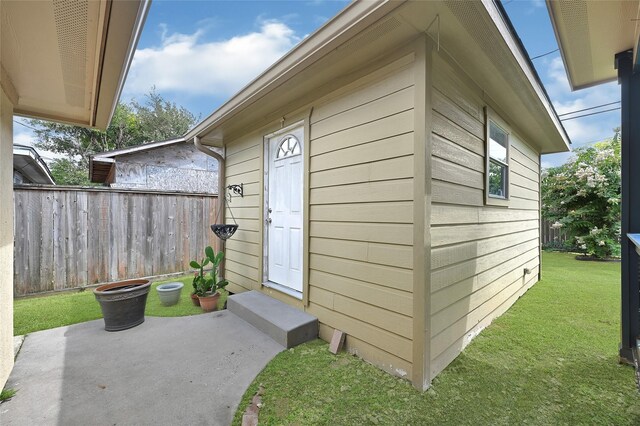 5227 Falvey St, Houston, TX 77017 - view of outdoor structure with entry steps