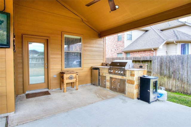 8711 Chamomile Meadow Trl, Katy, TX 77494 - view of patio / terrace featuring area for grilling and a ceiling fan