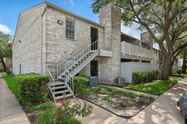 10837 Braes Bend Dr, Houston, TX 77071 - view of property with stairway