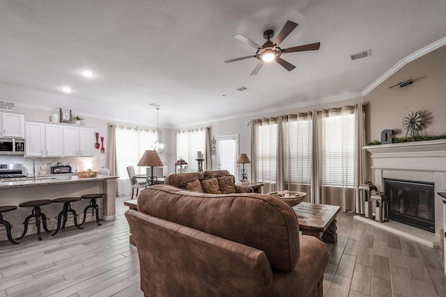 9106 Justin Way, Mont Belvieu, TX 77523