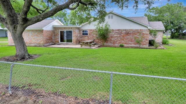 1121 S Wells St, Edna, TX 77957 - photo 8