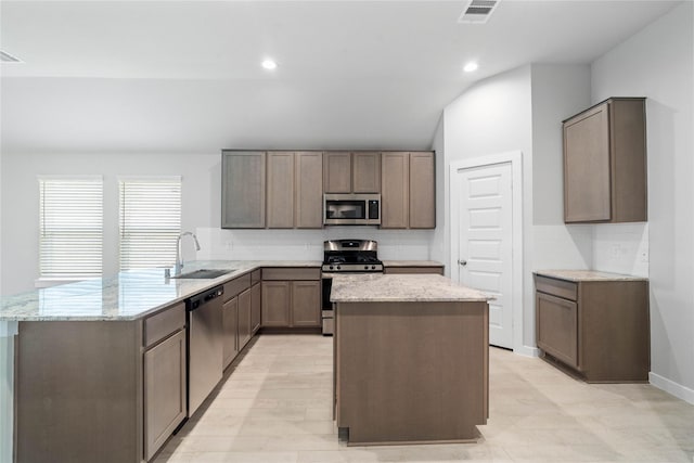 18218 Windy Knoll Way, Houston, TX 77084 - photo 9