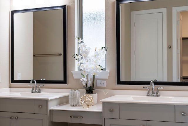 1919 Waters Branch Dr, Missouri City, TX 77459 - bathroom with vanity