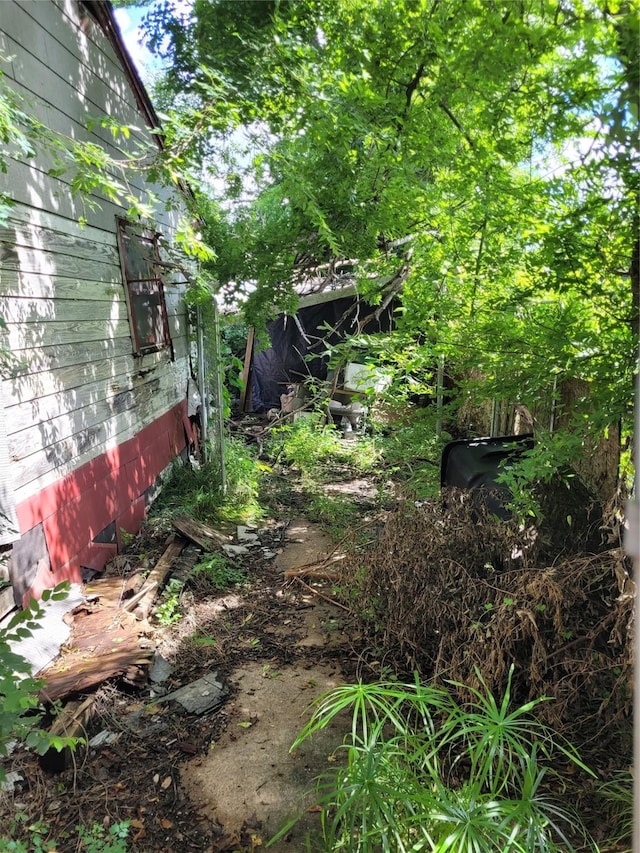6222 Iron Rock St, Houston, TX 77087 - view of yard