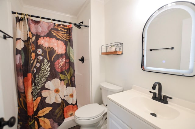 154 Wood Manor Ln, Sour Lake, TX 77659 - full bath featuring ornamental molding, vanity, and curtained shower