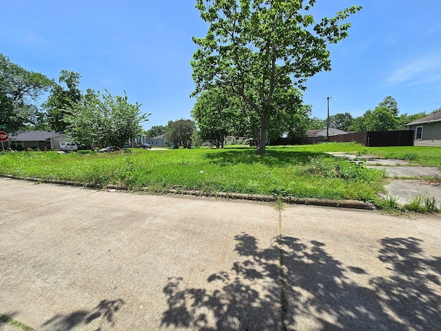 9226 Faircroft Dr, Houston, TX 77033