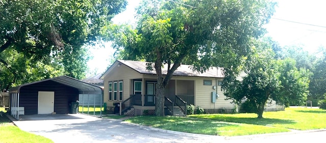 903 Bowie St, Columbus, TX 78934 - photo 2