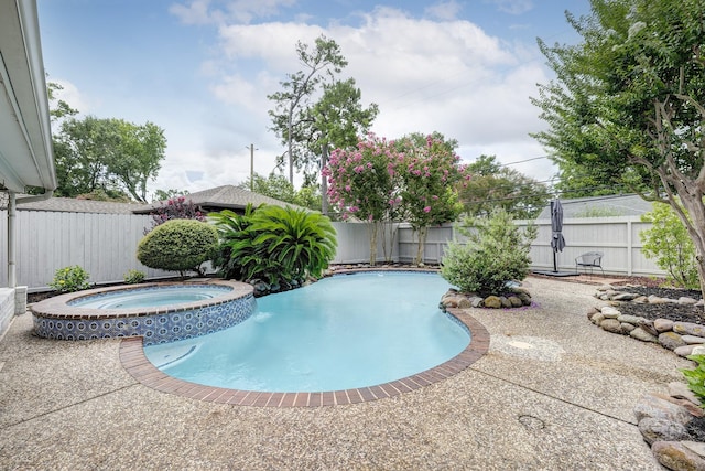 1109 Cheshire Ln, Houston, TX 77018 - view of pool with a pool with connected hot tub, a fenced backyard, and a patio area