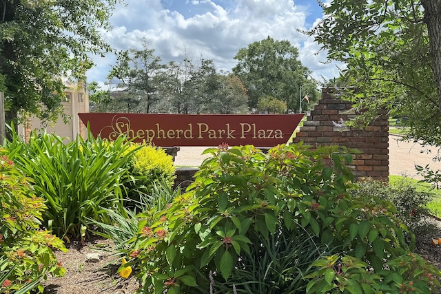 1109 Cheshire Ln, Houston, TX 77018 - view of community / neighborhood sign