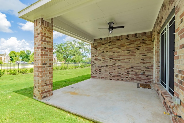 133 Water Grass Trl, Clute, TX 77531 - view of patio / terrace with a ceiling fan