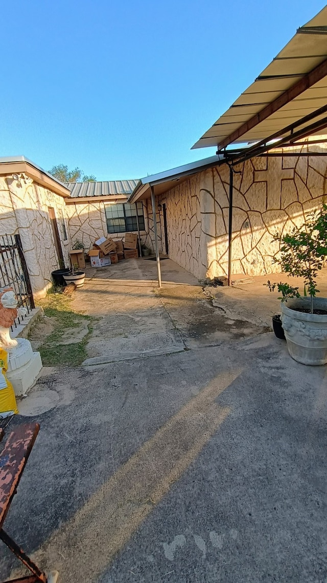 407 S Juarez St, Crystal City, TX 78839 - photo 2