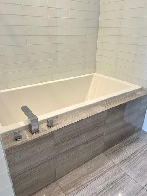 1211 Caroline St Unit 1007, Houston, TX 77002 - full bath featuring a tub