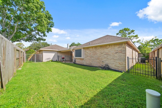 1512 Pine Ridge Ln, Pearland, TX 77581 - view of fenced backyard