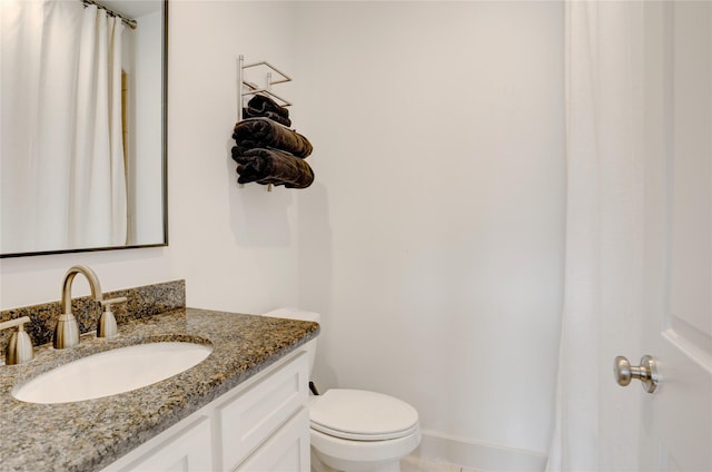 5007 Dickson St, Houston, TX 77007 - bathroom with toilet and vanity