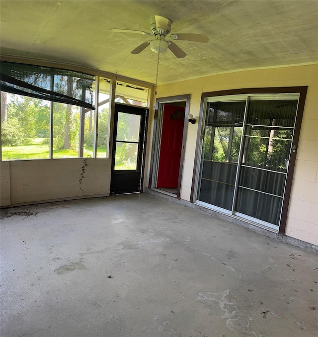 3120 Cemetery Rd, Santa Fe, TX 77517 - unfurnished sunroom with a ceiling fan