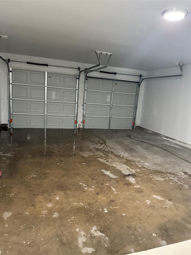 1307 Rim Rock Dr, Houston, TX 77088 - view of garage
