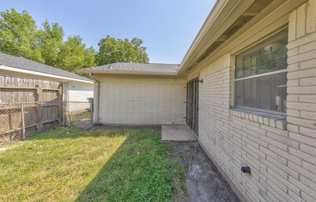 12938 S Coast Dr, Houston, TX 77047 - view of yard