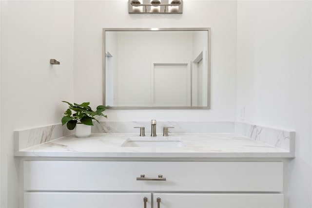 543 Threlkeld St, Houston, TX 77007 - bathroom with vanity