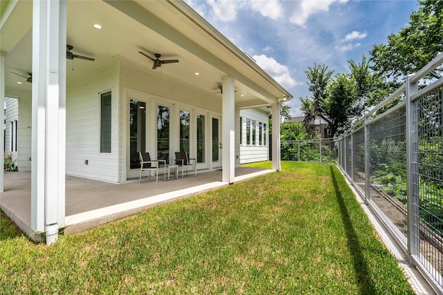 543 Threlkeld St, Houston, TX 77007 - view of yard with a ceiling fan and a patio area