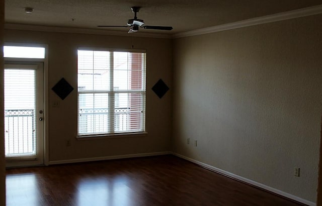 1711 Old Spanish Trl Unit 343, Houston, TX 77054 - unfurnished room featuring wood finished floors, crown molding, and ceiling fan