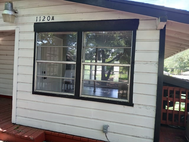 1120 W Robinson St, Alvin, TX 77511 - view of side of home