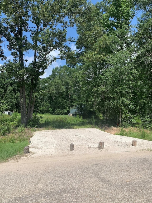 335 County Road 3662, Splendora, TX 77372