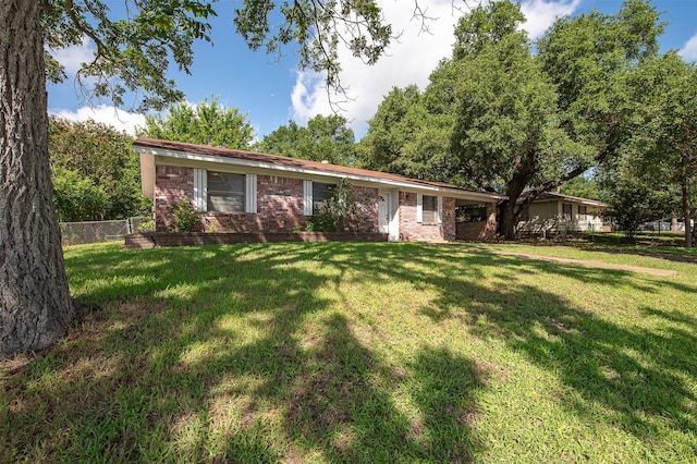 507 N Echols St, Caldwell, TX 77836 - photo 2