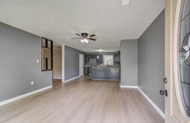 5839 Southurst St, Houston, TX 77033 - photo 4