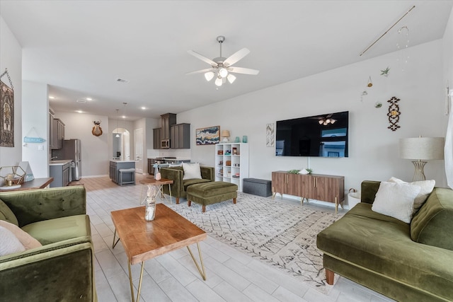 1111 San Jacinto St, La Porte, TX 77571 - photo 7