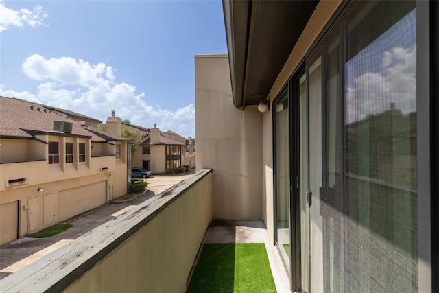 1112 Bering Dr Unit 47, Houston, TX 77057 - balcony featuring a residential view