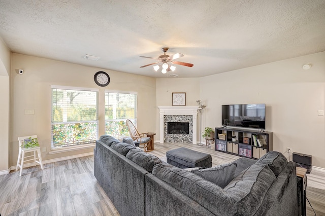 10 E Misty Dawn Dr, The Woodlands, TX 77385 - photo 5