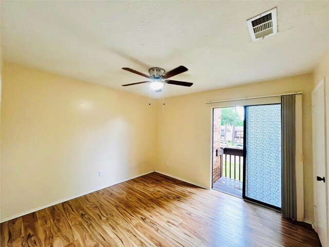 2521 Crosstimbers St Unit B4, Huntsville, TX 77320 - photo 9