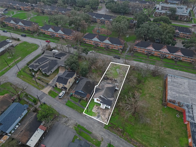 3280 Berry St, Houston, TX 77004 - aerial view of property and surrounding area featuring property boundaries highlighted and nearby suburban area