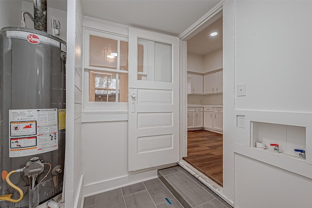3280 Berry St, Houston, TX 77004 - pantry featuring water heater