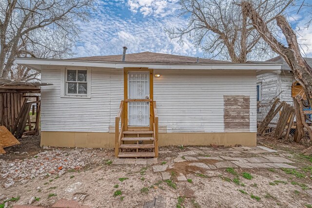 3280 Berry St, Houston, TX 77004 - rear view of property with entry steps