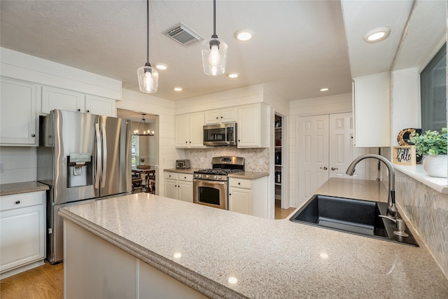 2641 Sawyer Dr, Seabrook, TX 77586