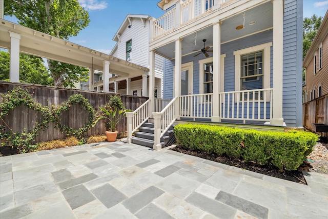 1017 Waverly St Unit B, Houston, TX 77008 - covered porch featuring a ceiling fan